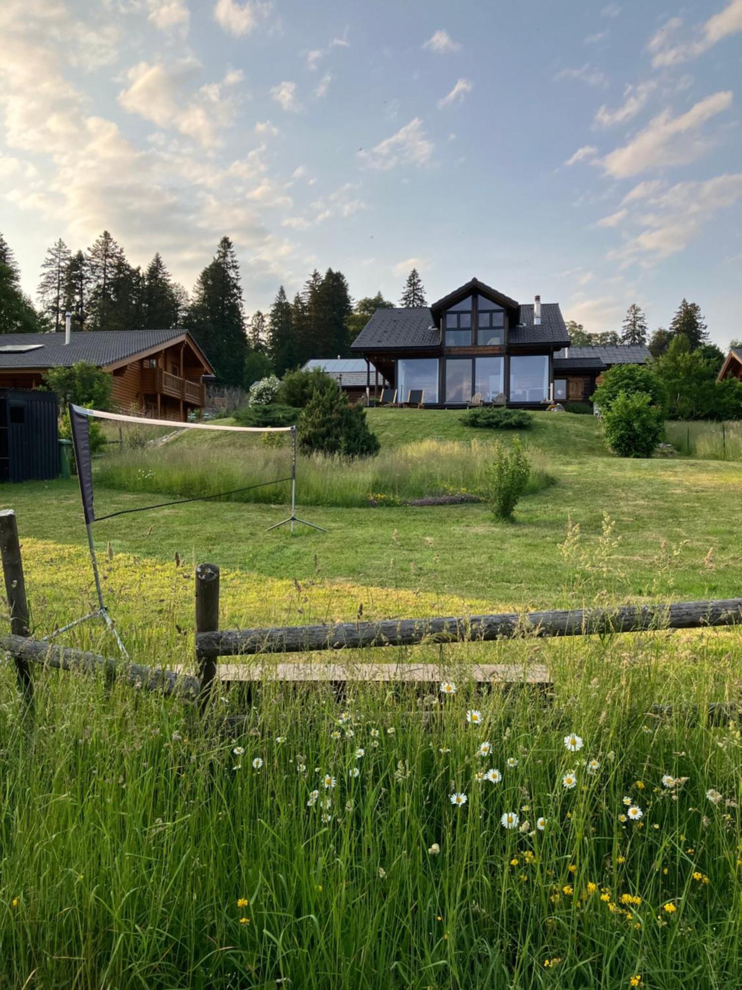 Les Savagnieres - Chambre Chez L Habitant Saint-Imier Exteriér fotografie